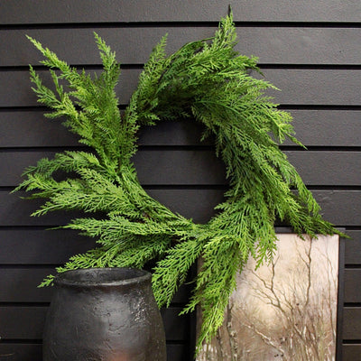 22” Fresh Touch Western Cedar Wreath