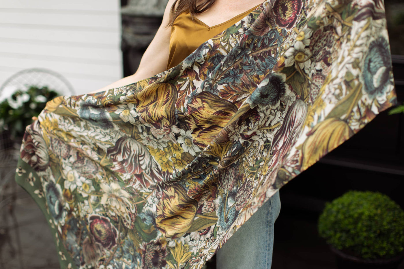 Love Grows Wild - Scarf