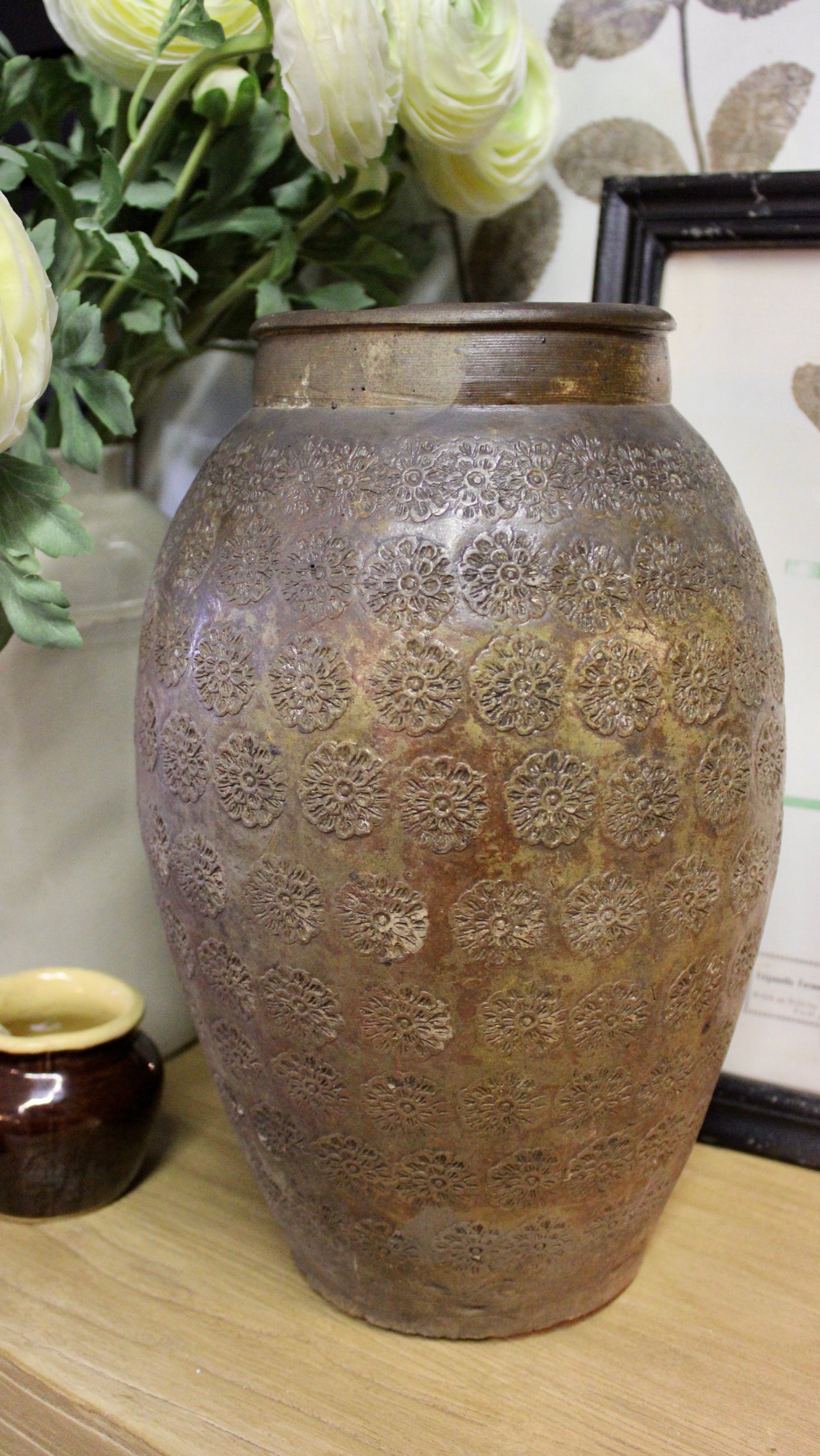 Tall Vintage Floral Pattern Pot