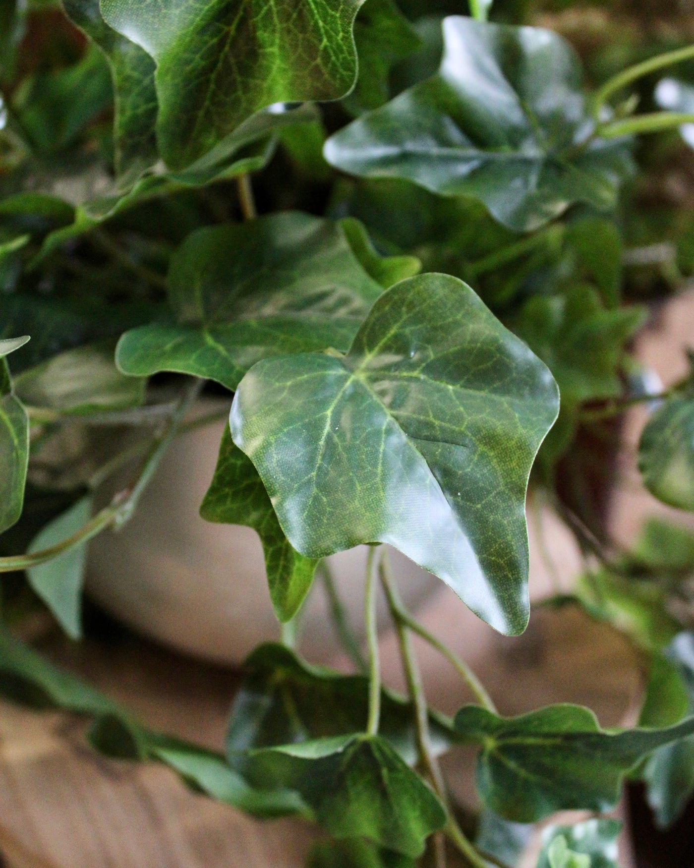 28” Green Ivy Hanging Bush