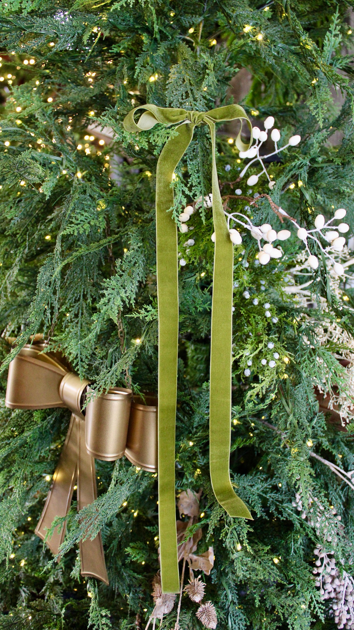 1” Velvet Ribbon Bows - 24” Long