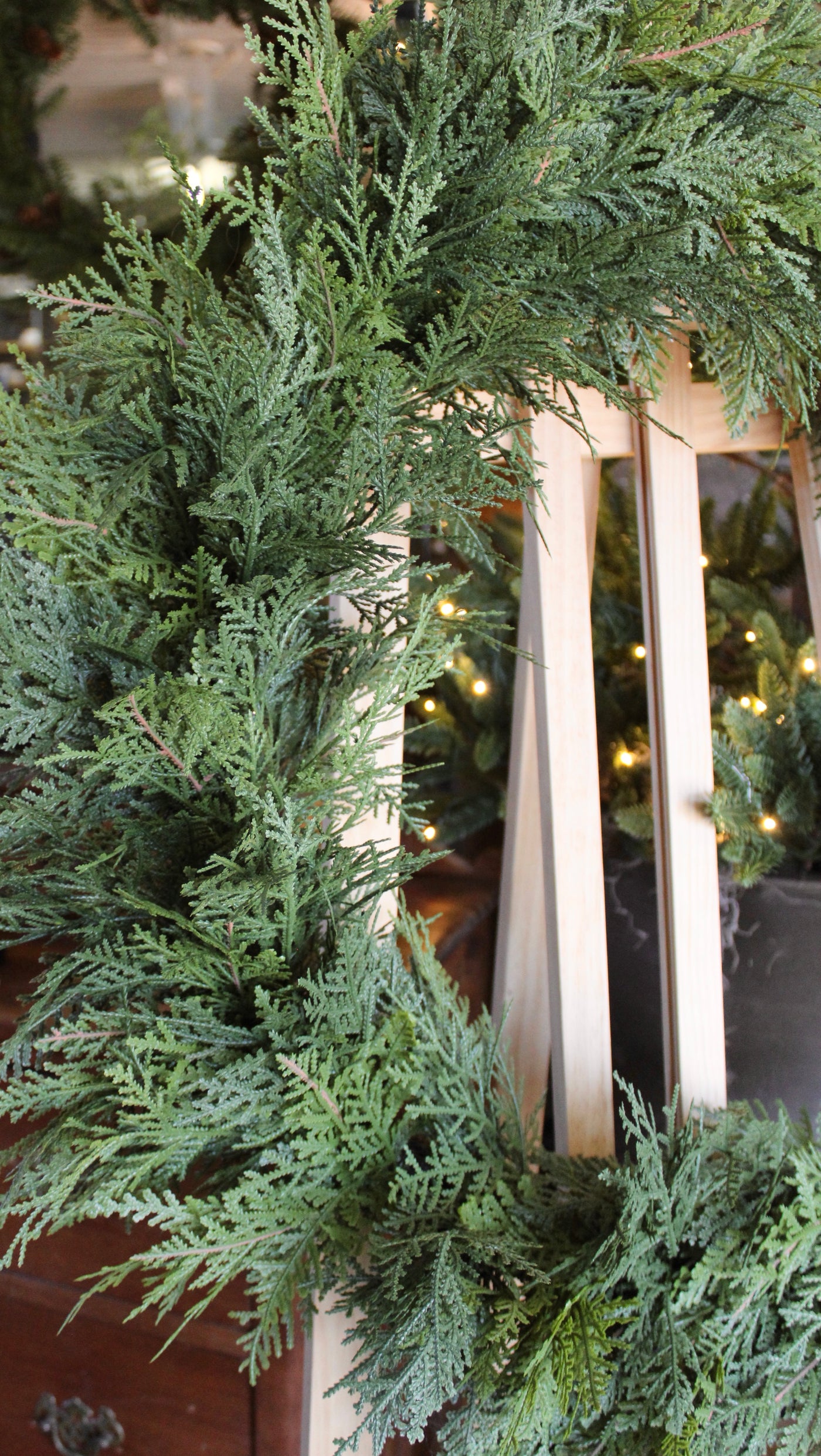 32” Fresh Touch Emerald Cedar Wreath