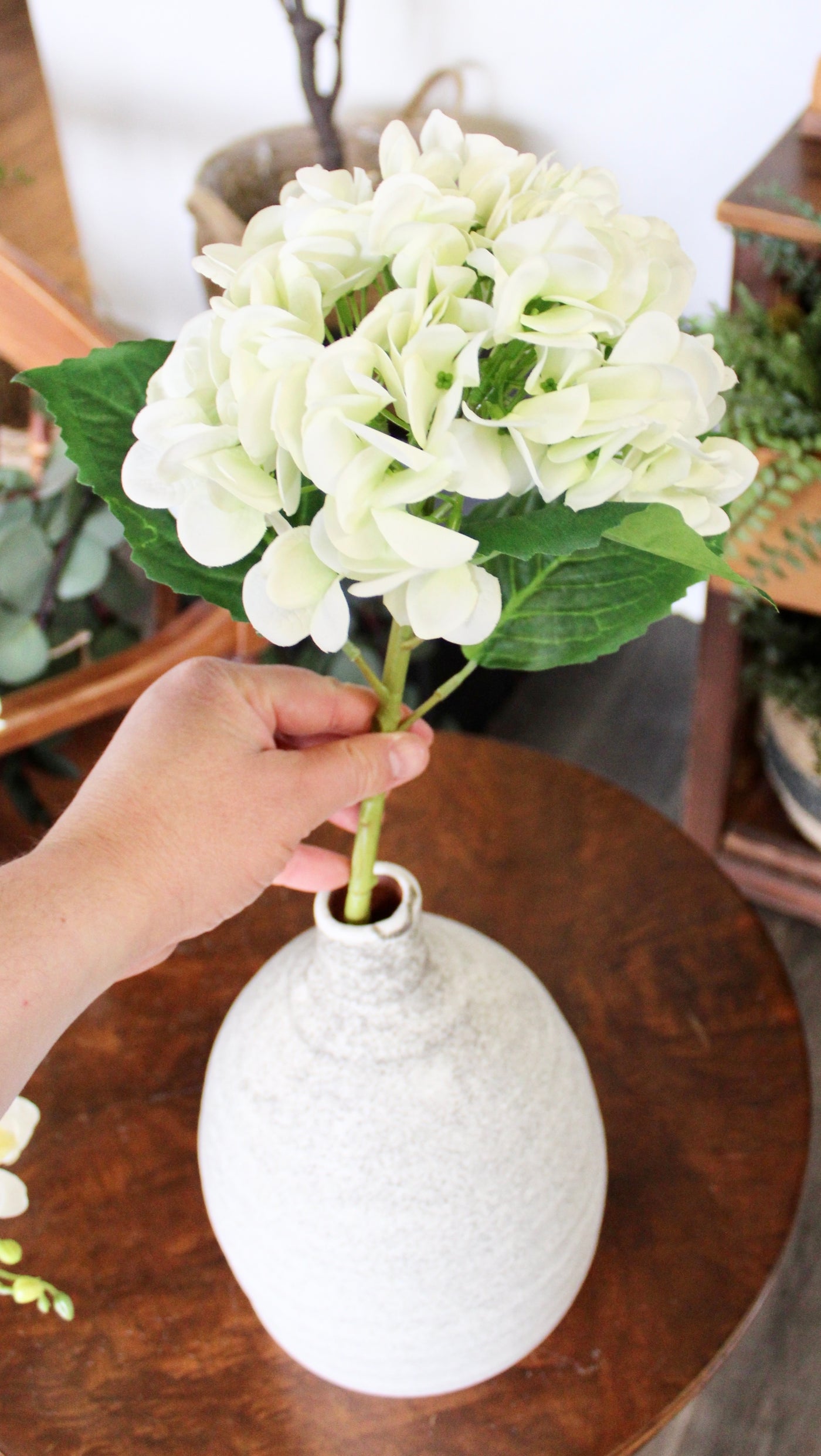 Fresh Touch White/Green Hydrangea Spray