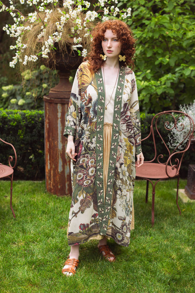 Love Grows Wild - Kimono Robe