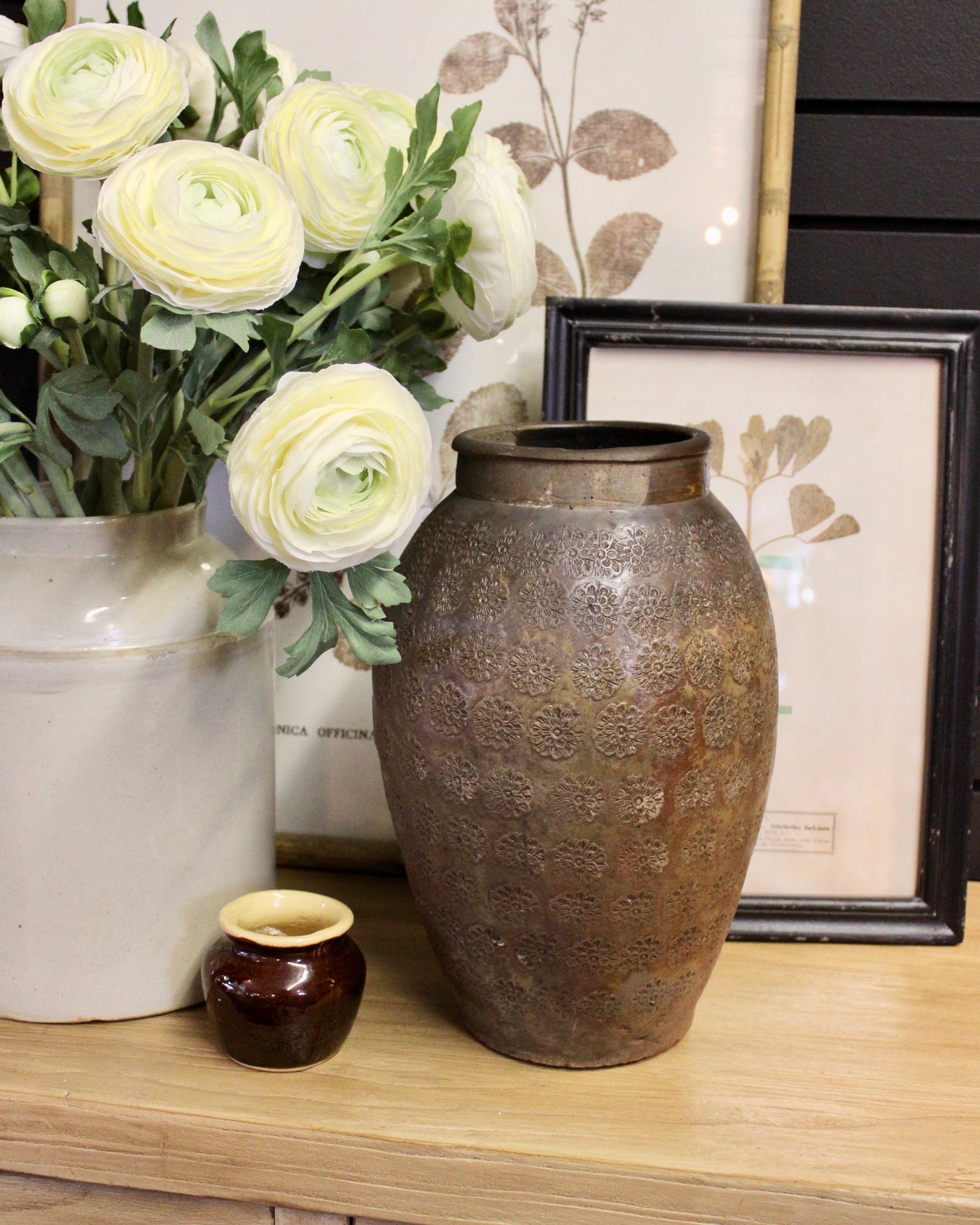 Tall Vintage Floral Pattern Pot