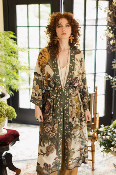 Love Grows Wild - Kimono Robe