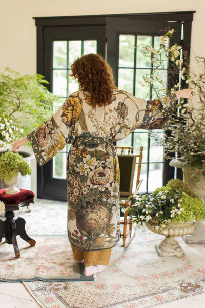 Love Grows Wild - Kimono Robe