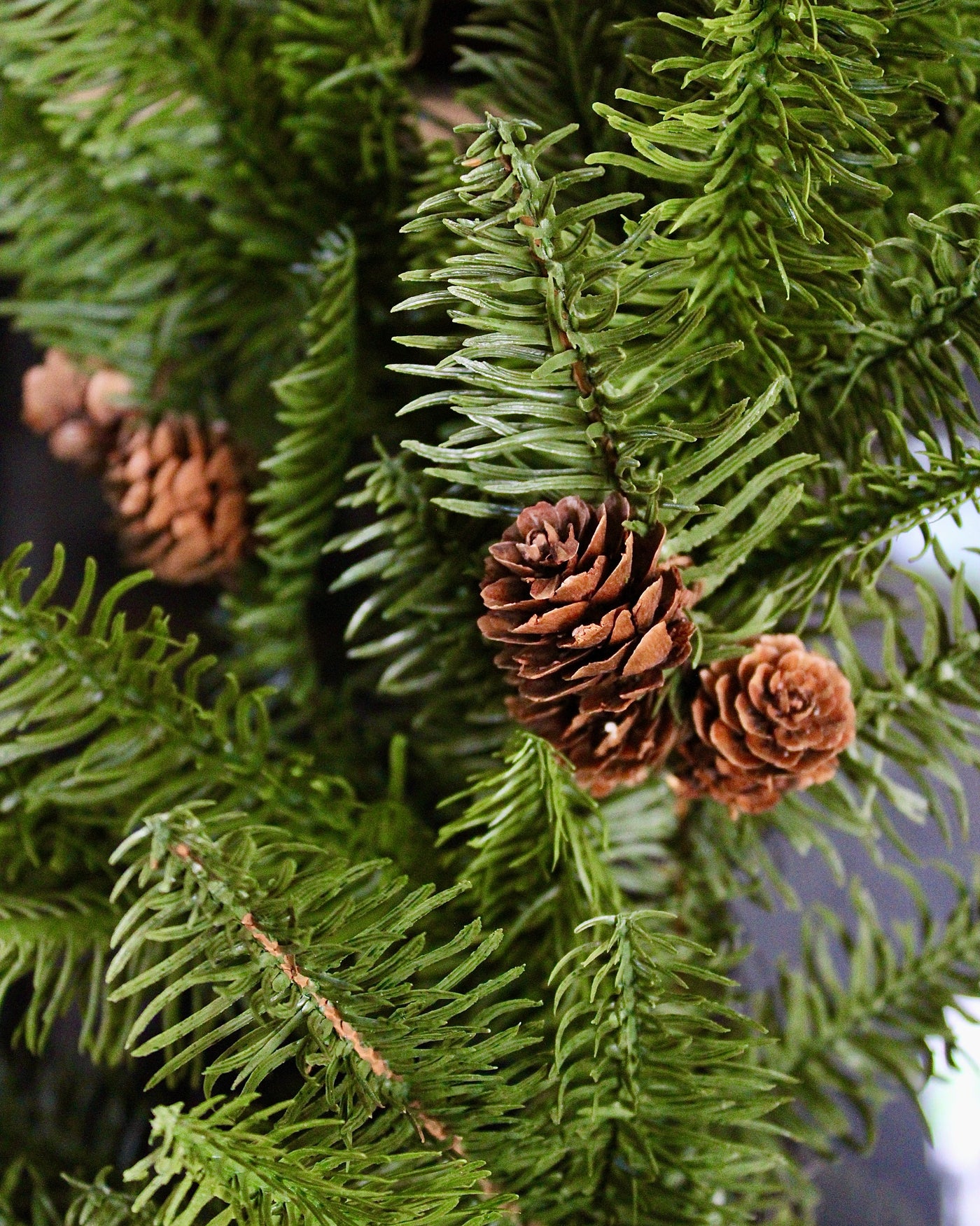 24” Fresh Touch Balsam Fir Wreath