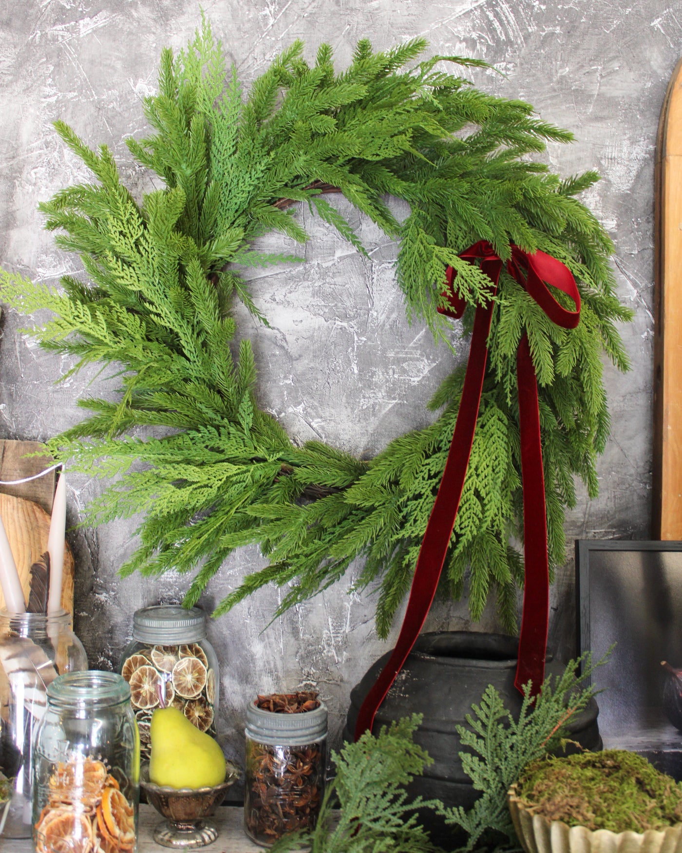 26” Fresh Touch Spruce & Cedar Wreath
