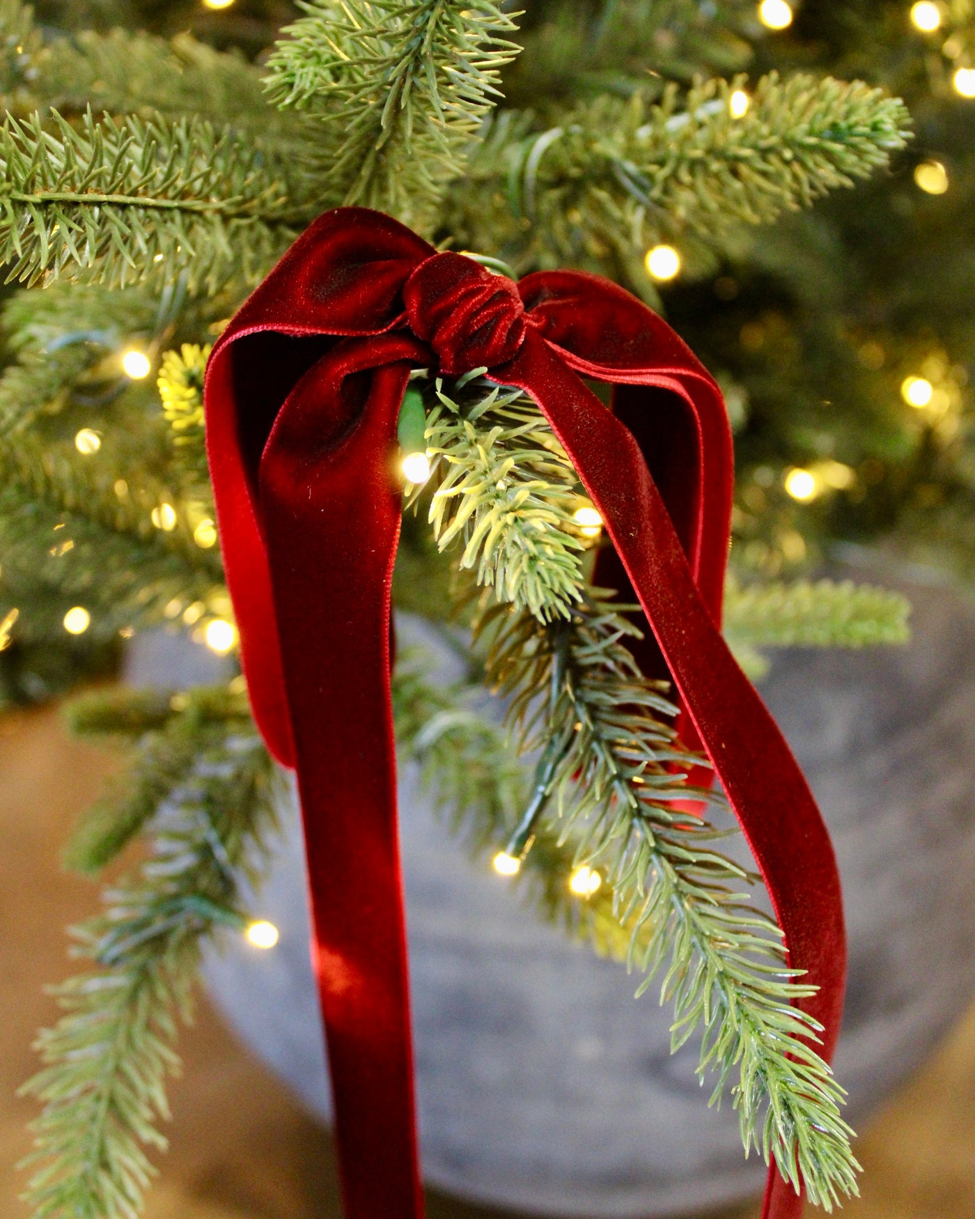 1” Velvet Ribbon Bows - 24” Long