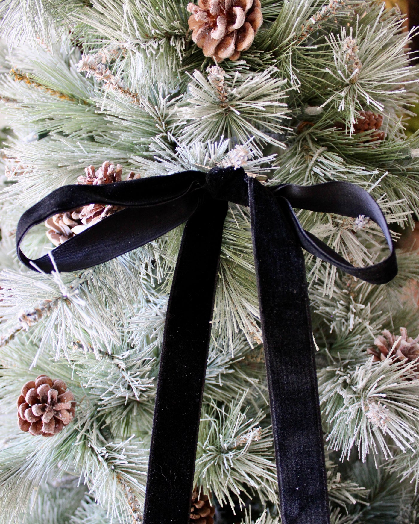 1” Velvet Ribbon Bows - 24” Long