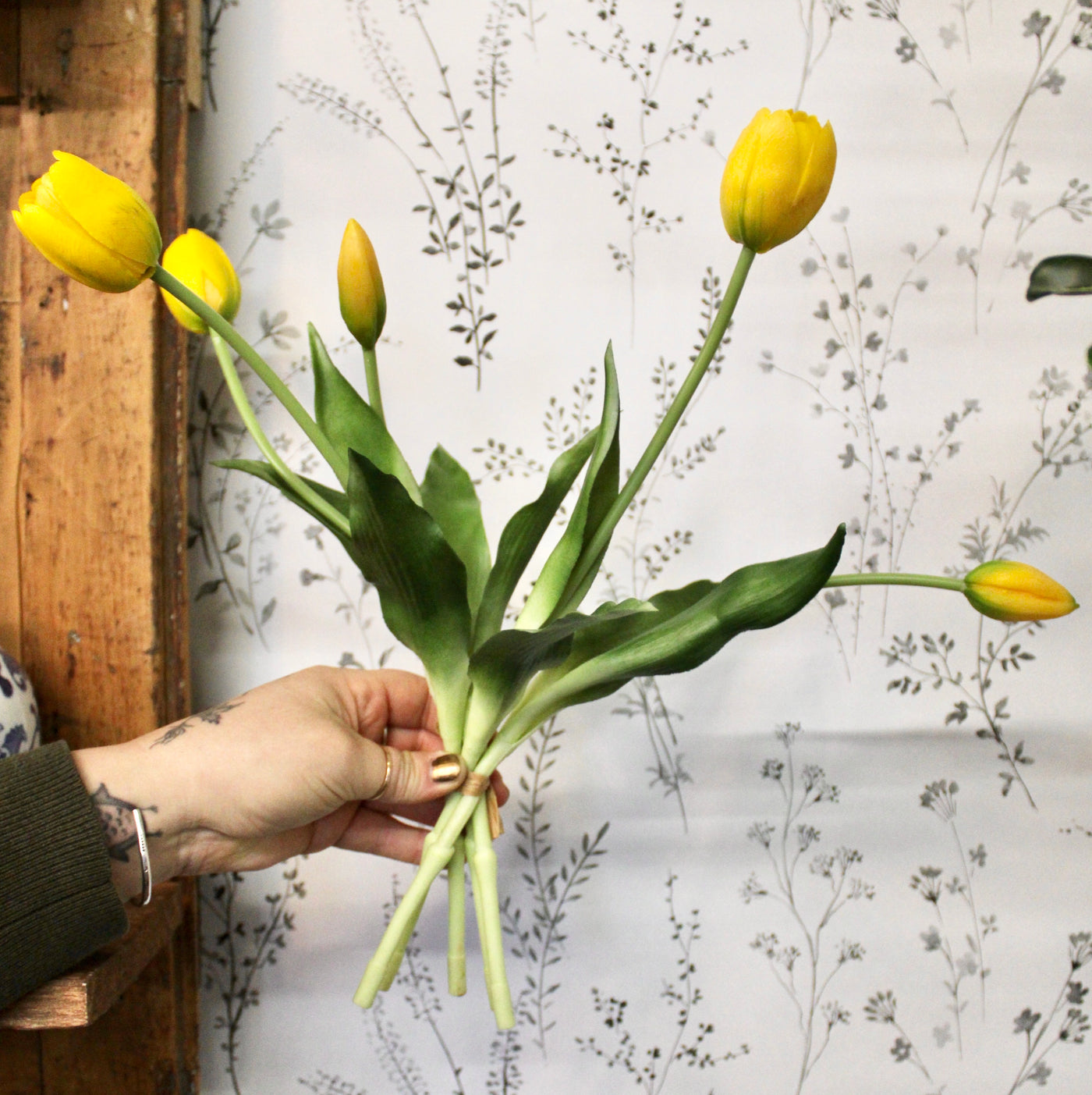 Yellow Tulip Bundle (5 Stems)