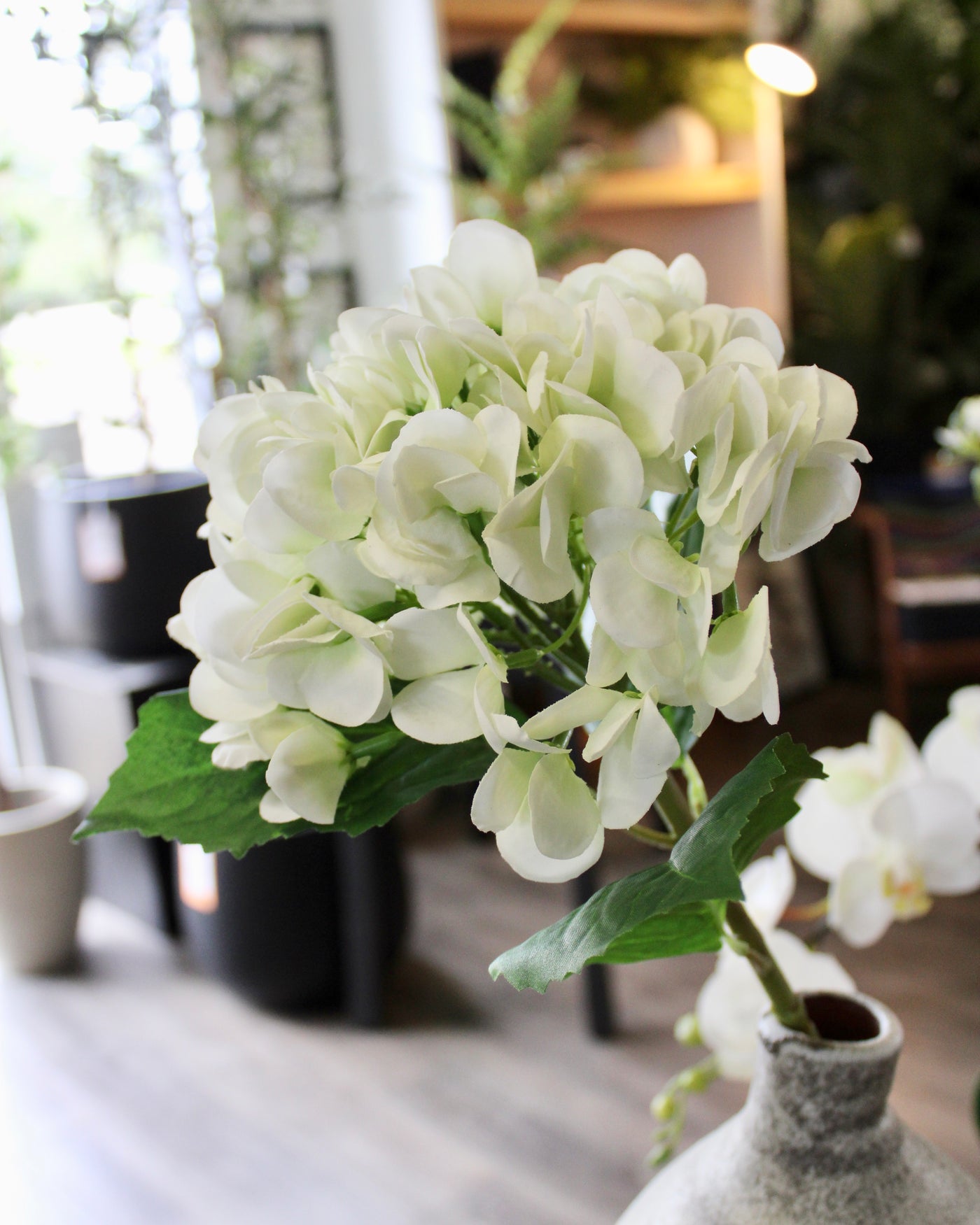 Fresh Touch White/Green Hydrangea Spray