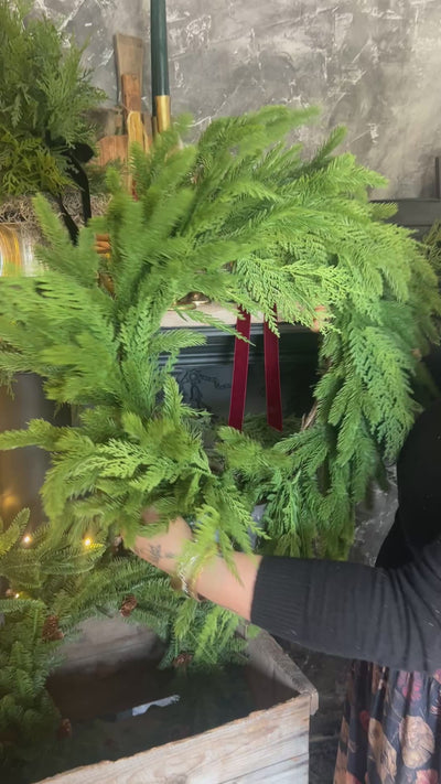 26” Fresh Touch Spruce & Cedar Wreath